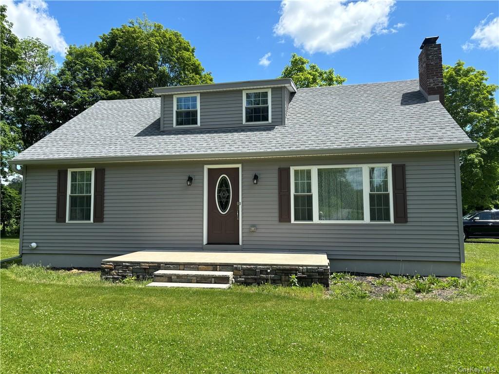 Primary Photo - 2 Maple Pl