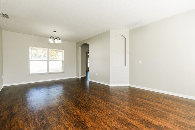Foto del edificio - 536 Bromley Ct
