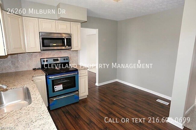 Foto del edificio - 26260 Milburn Dr