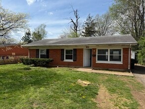 Building Photo - 211 Rugby Rd