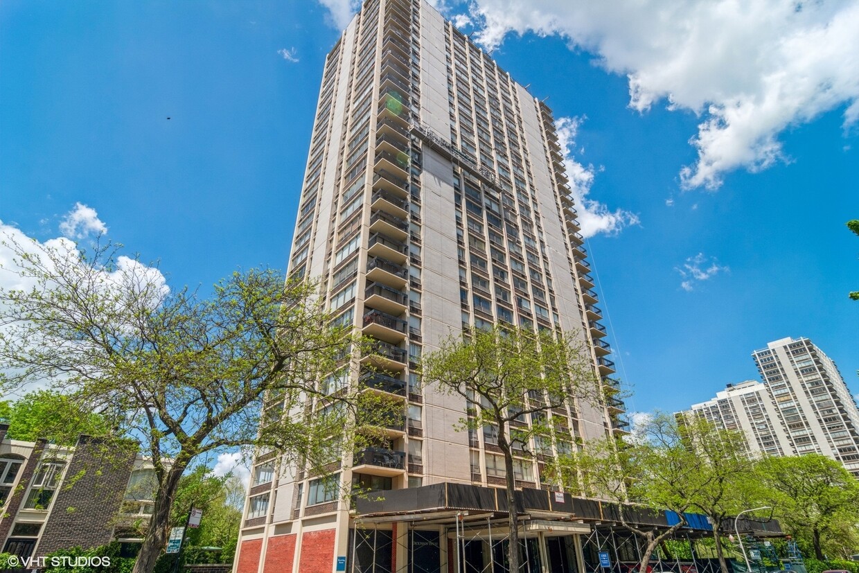 1355 N Sandburg Terrace Unit 1504D, Chicago, IL 60610 - Condo for Rent in  Chicago, IL 