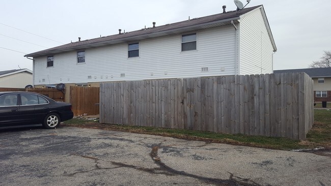 Foto del edificio - 550-562 Stonyridge Ave