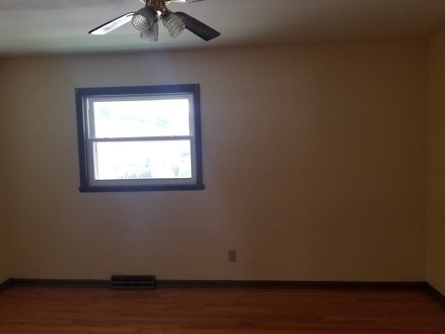 Building Photo - 3315 Sablewood Dr