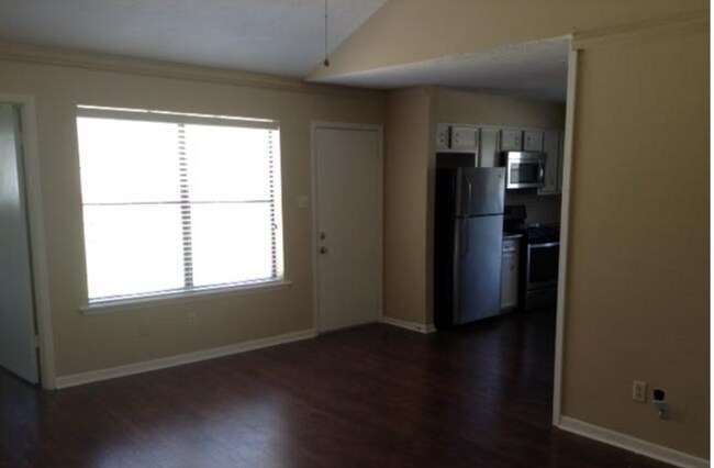 Foto del edificio - 3900 Windwood Cir