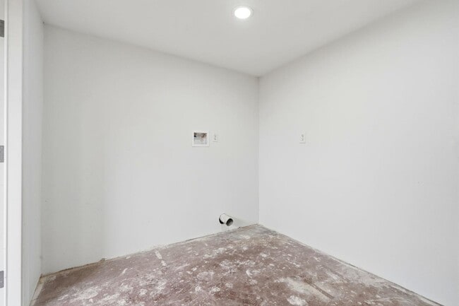 Building Photo - 910 Kaweah St