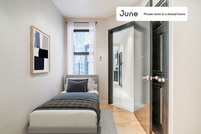 Private bedroom in 4 bed/2 bath Home - Private bedroom in 4 bed/2 bath Home
