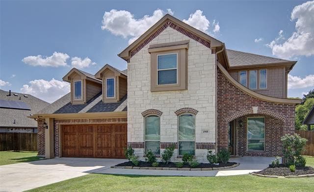 Primary Photo - 4908 Lake Park Dr