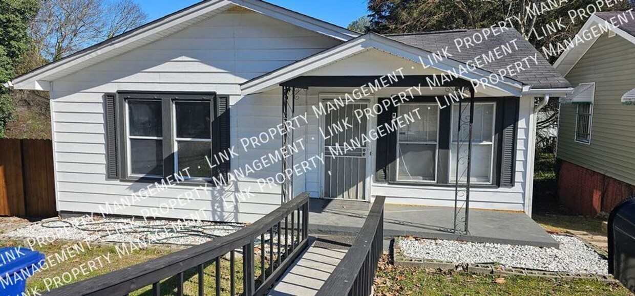 Foto principal - $1395 Quaint 2 bedroom with Washer/Dryer, ...