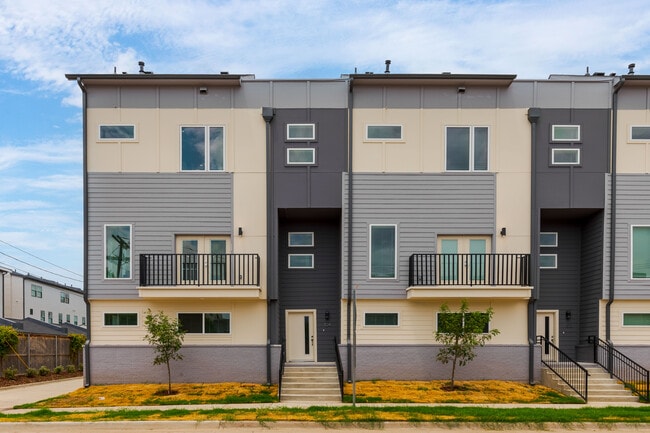 Building Photo - 2801 Weisenberger St