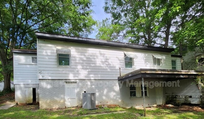 Building Photo - 607 Glenn St