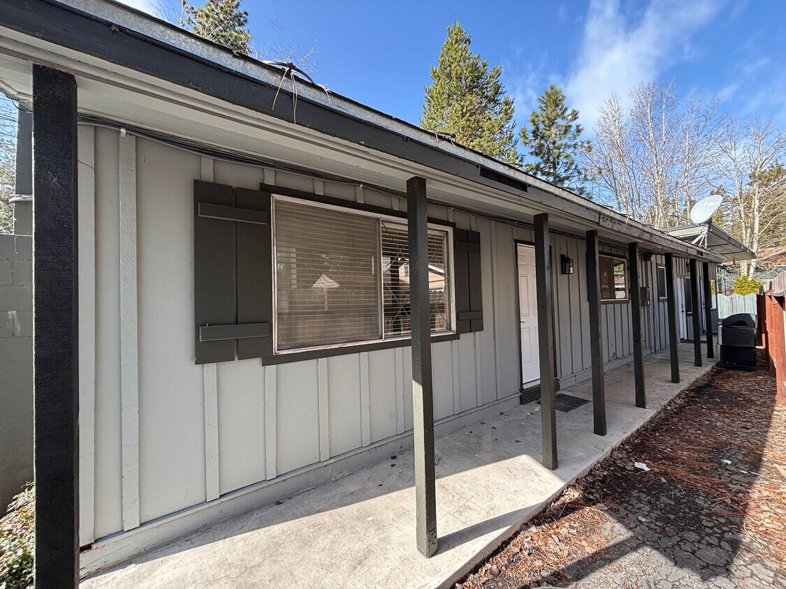 Primary Photo - 4091 Greenwood Rd