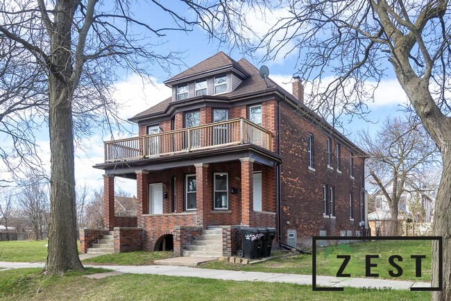 Building Photo - 2977 Canton St