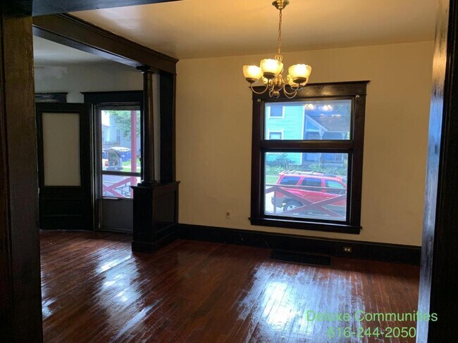 Foto del edificio - 749 Jackson St NW