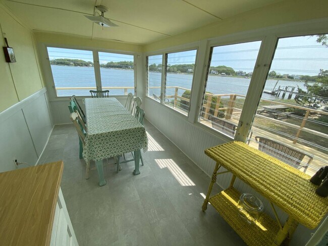 Foto del edificio - 7 Sims Ln