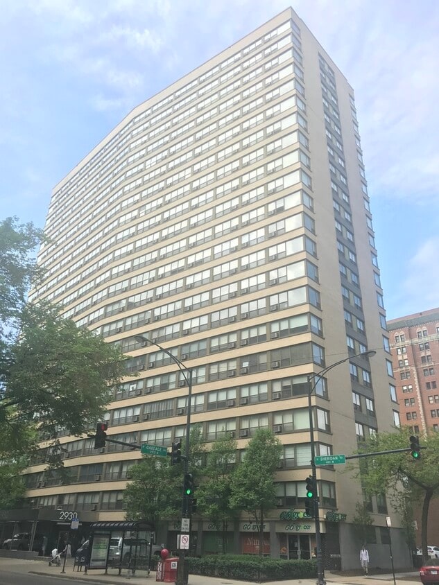 Primary Photo - 2930 N Sheridan Rd