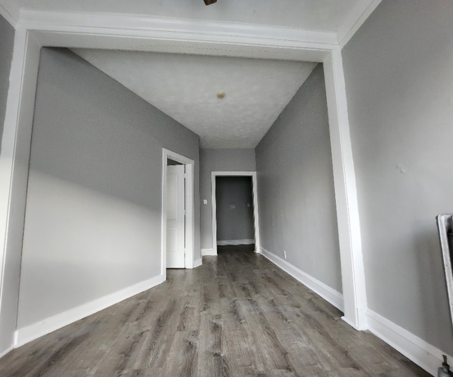 Building Photo - 6633 S Ellis Ave