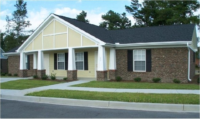 Building Photo - Ashton Trace