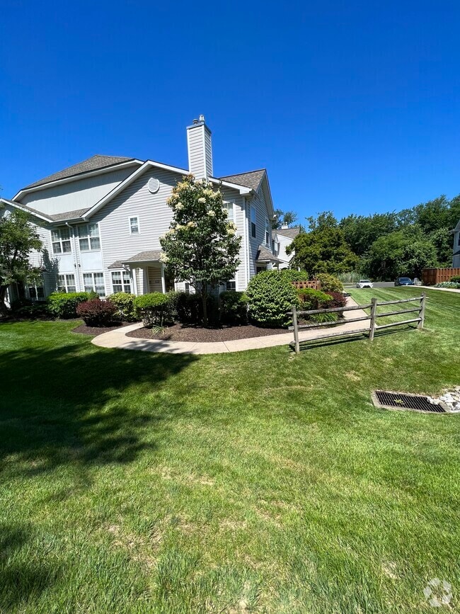 Building Photo - 8804 Spruce Mill Dr