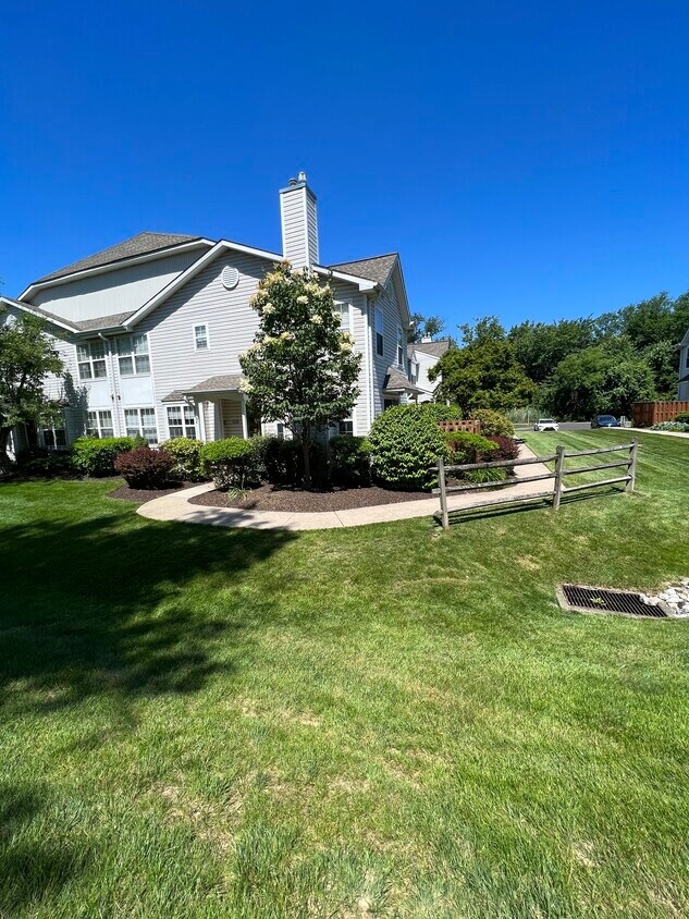 Foto principal - 8804 Spruce Mill Dr