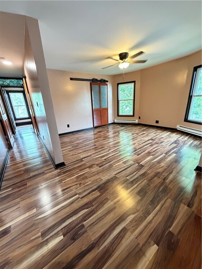 Foto del edificio - 210 W Oak Orchard St