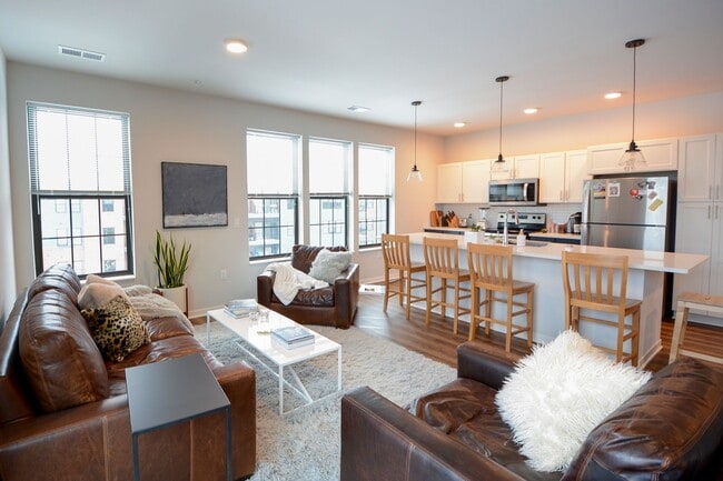 Building Photo - Garver Point