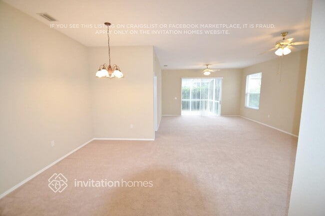 Building Photo - 12255 Hollybush Terrace