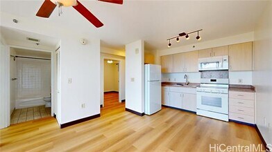 Building Photo - 94-302-302 Paiwa St