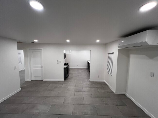 Foto del edificio - 9717 Oak St