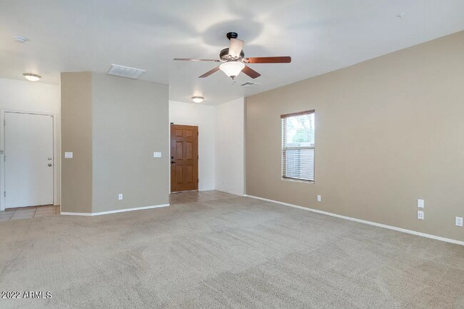 Foto del edificio - 8750 W Surrey Ave