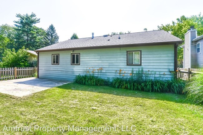 Foto del edificio - 3 br, 2 bath House - 26286 N Hickory Ave.