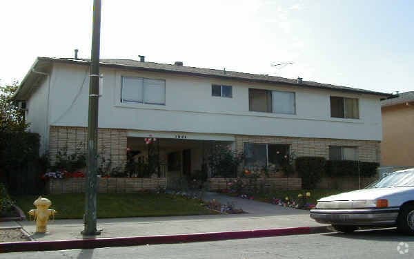 Building Photo - 2940 Huff Ave