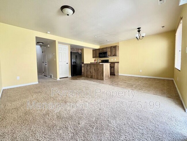 Foto del edificio - 2136 Fernside St