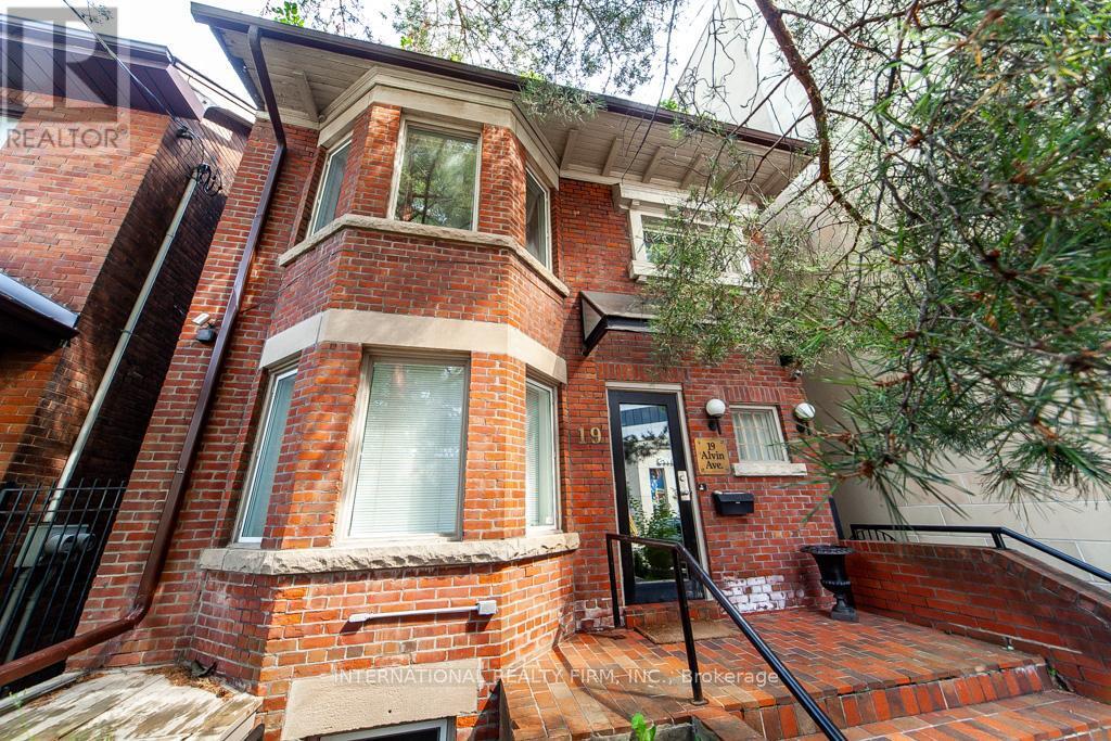 Primary Photo - 19 Alvin Ave