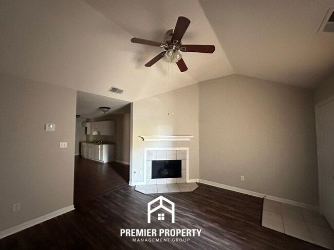 Foto del edificio - 1116 Sunstar Dr