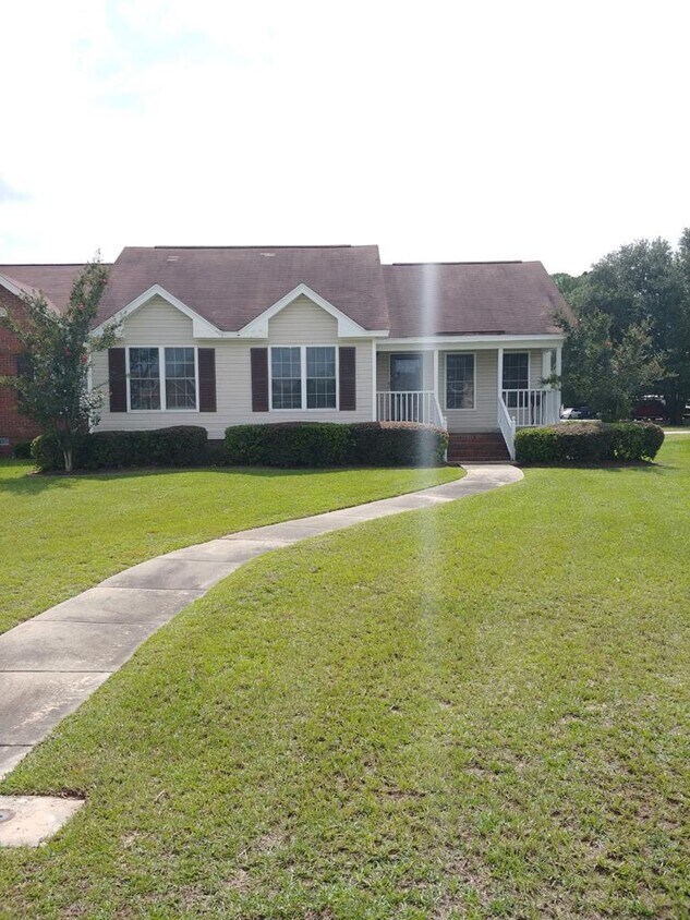 Primary Photo - 1333 Montego Ct