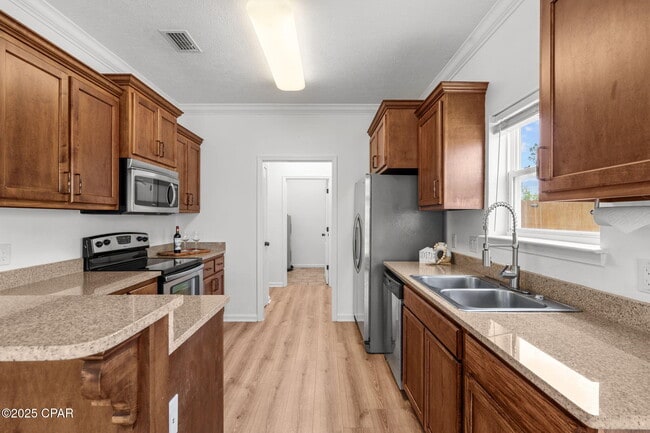 Building Photo - 2601 Willow Brook Dr