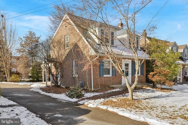 Photo - 344 Inwood Rd House