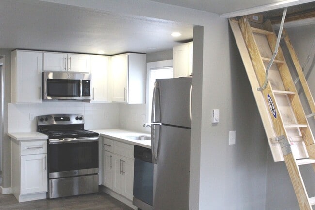 Building Photo - 2037 S 8th St