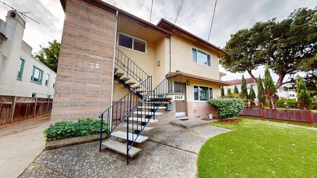 Building Photo - 2060 Santa Clara Ave
