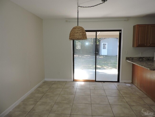 Foto del edificio - 3865 Tom Ln Dr