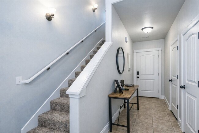 Foto del edificio - 1123 S Tottenham Ct