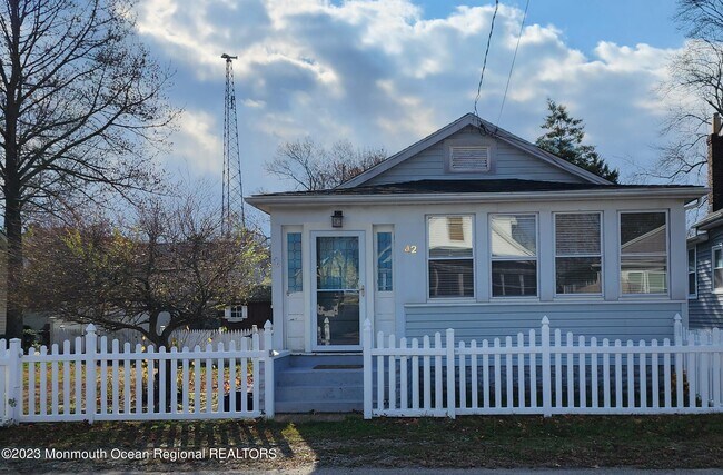 Building Photo - 42 E Point Pleasant Ave