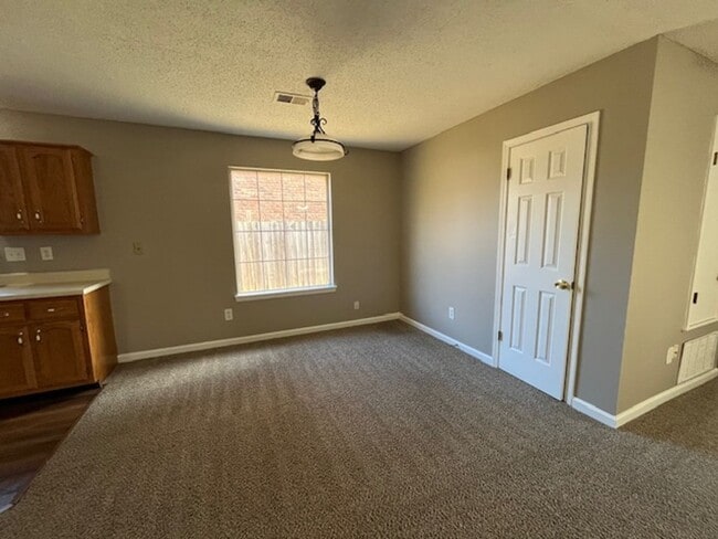 Photo - Renovated 2 Bedroom 2 Bath Home for Rent!!