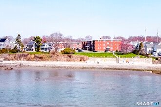 Building Photo - 185 Melba St