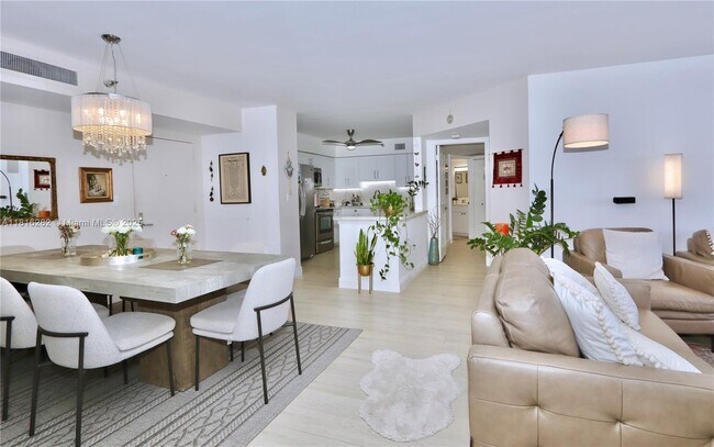 Foto del edificio - 3530 Mystic Pointe Dr