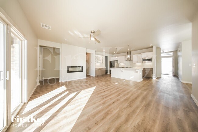 Foto del edificio - 504 NW 183rd St