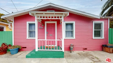 Building Photo - 402 N Venice Blvd