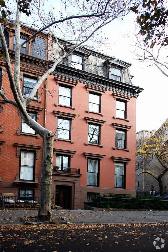 Primary Photo - 93 Remsen St