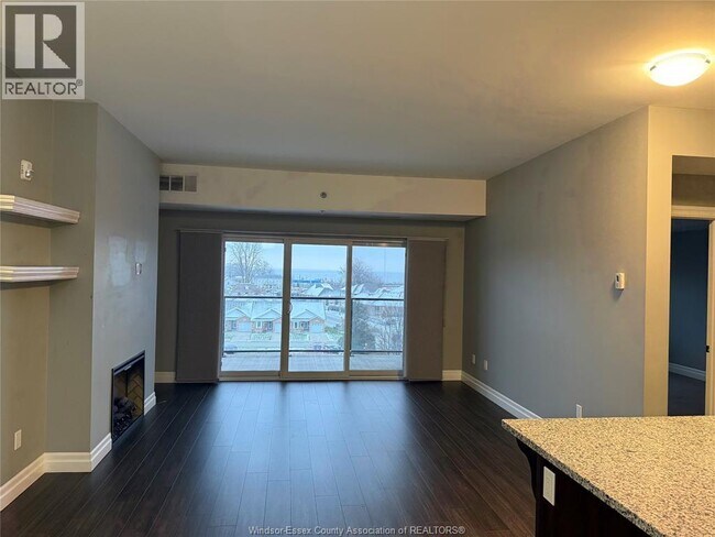 Building Photo - 6 Park St