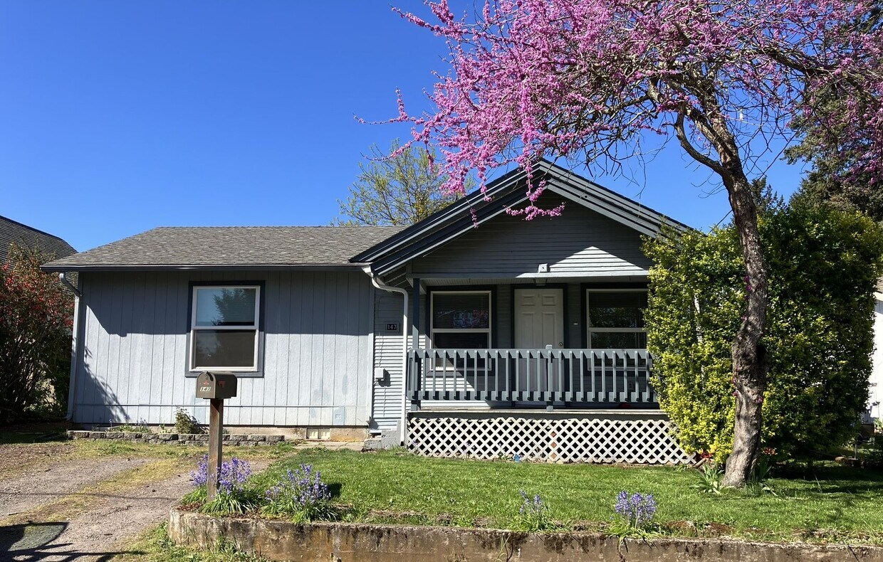 Vintage Ranch Style Home in Camas! House Rental in Camas, WA